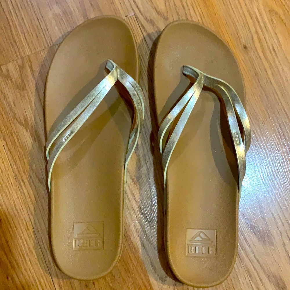 Tan/Champagne Reef Cushion Slim flip flops size 11